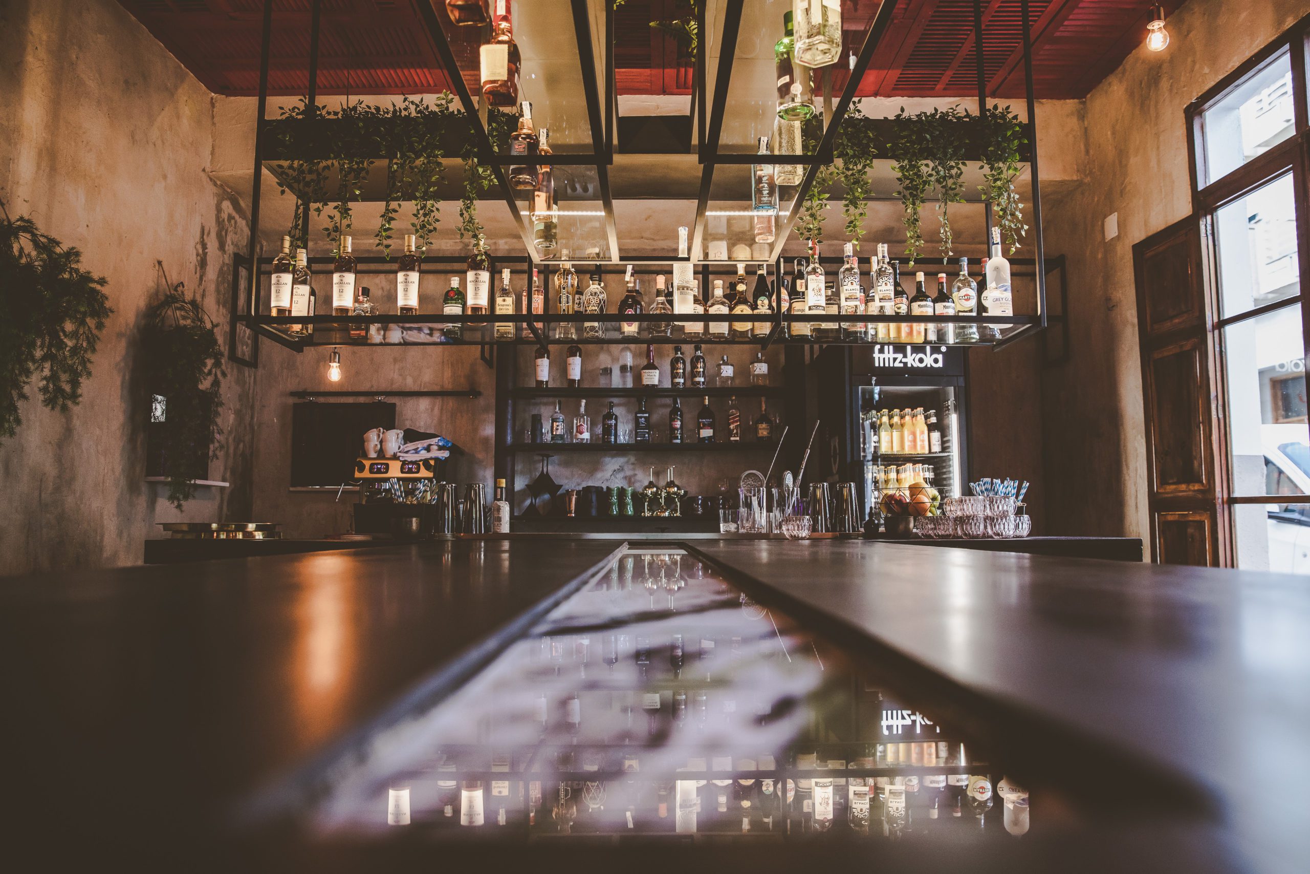 Barra de vinos y cócteles Santa Restaurant